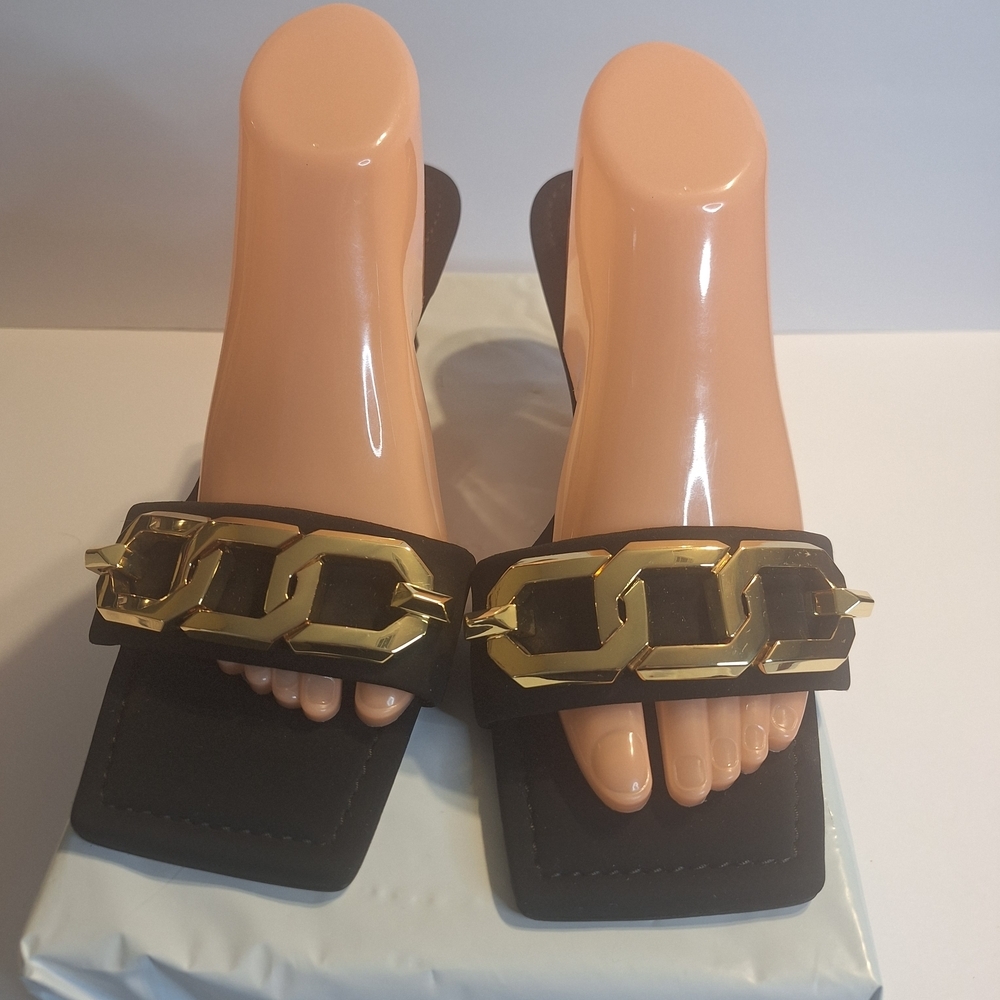 Good American Single Strap  Women's Sandals Gold Chain. Size 11